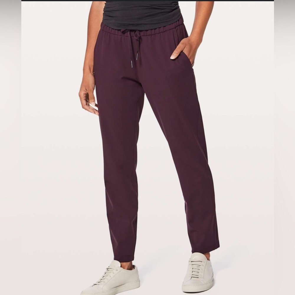 LULULEMON ON THE FLY PANTS SIZE 2 ❌ BLACK CHERRY OR DEEP PLUM SEE PICTURES